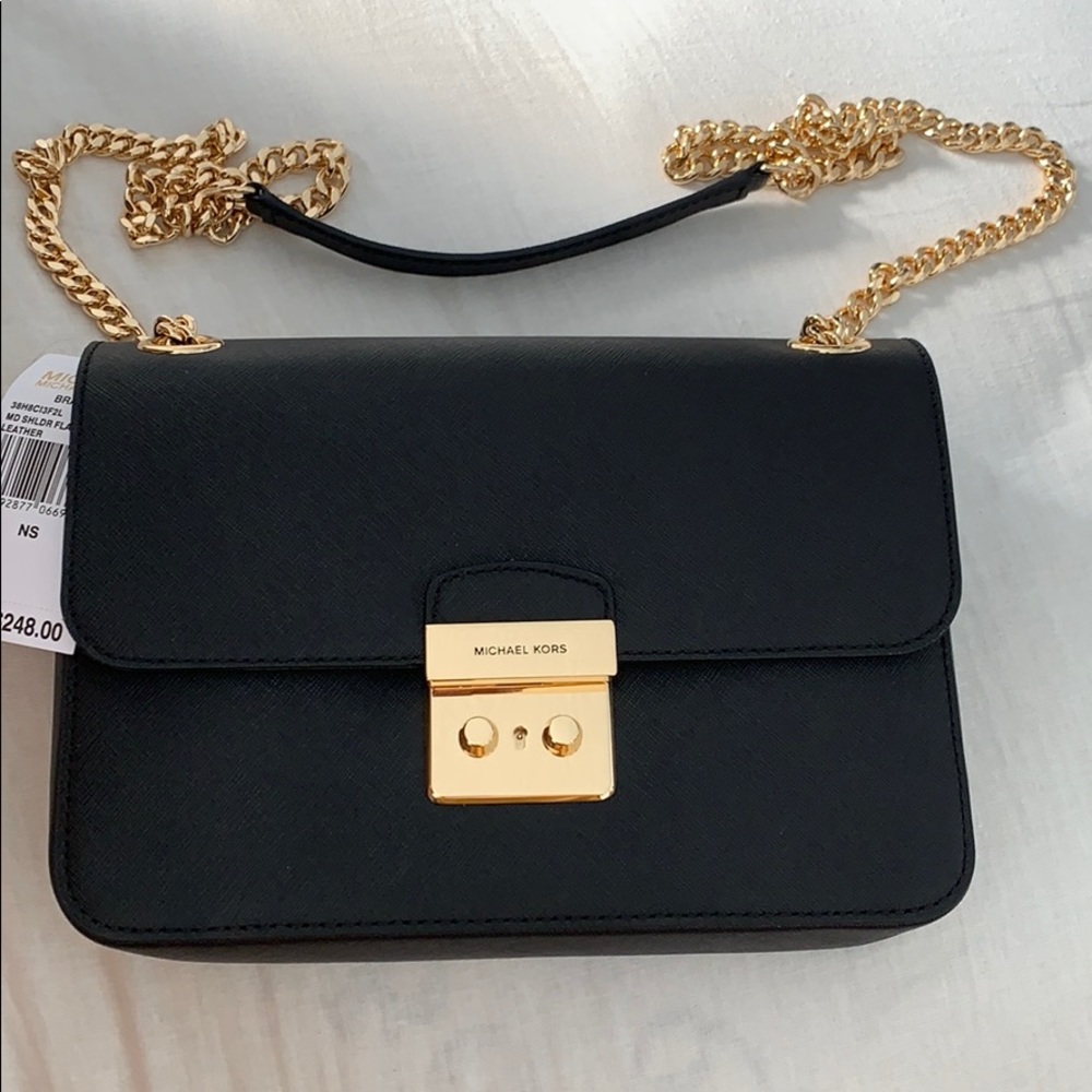 Mk Shoulder Flap